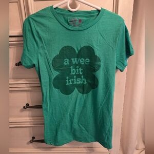 Green "A Wee Bit Irish" Shamrock Graphic Tee NWOT